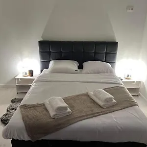 https://prachtige-kamer-in-centrum-brugge-met-badkamer.bruges-hotels.info