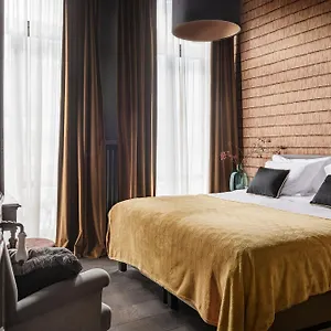 https://splinternieuwe-kamer-in-oud-bankgebouw.bruges-hotels.info
